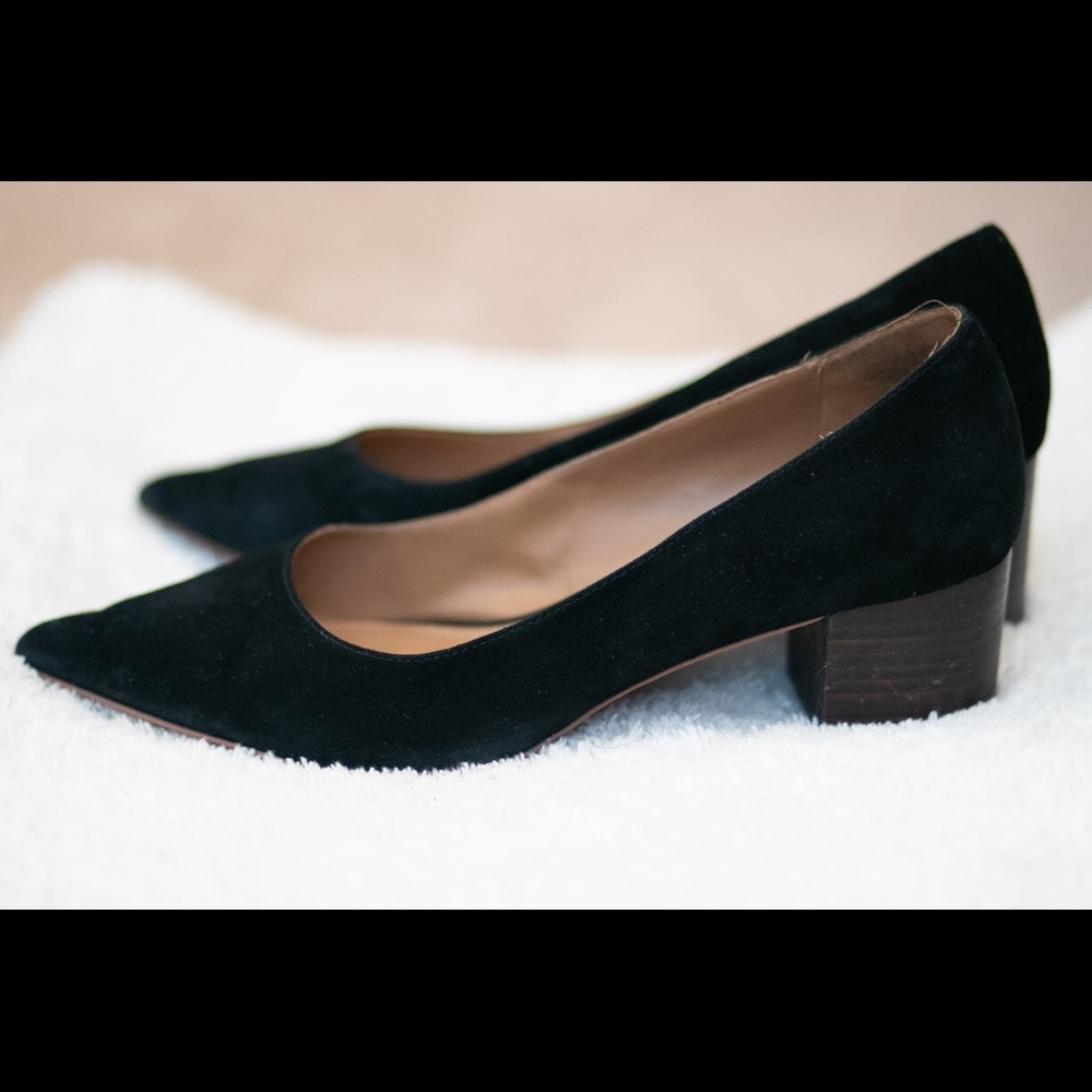 Black V Block Heel | Crown Vintage Juryan Pump